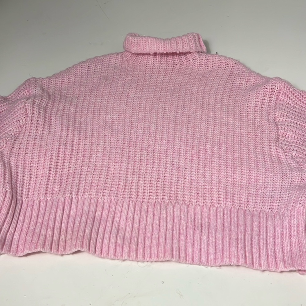 DIVIDED Long Sleeve Cropped Pink Chunky Knit Turtle Neck Sweater